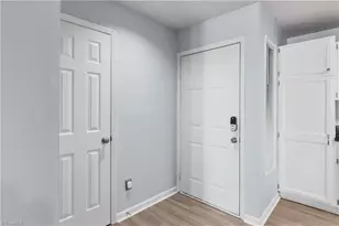 239 Oakwood Ct, Winston-Salem, NC 27103 - Photo 3