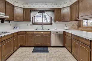 215 Pineburr Rd, Greensboro, NC 27455 - Photo 27