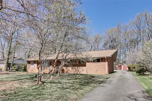 215 Pineburr Rd, Greensboro, NC 27455 - Photo 5