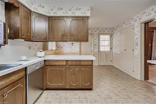 215 Pineburr Rd, Greensboro, NC 27455 - Photo 29