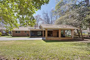 215 Pineburr Rd, Greensboro, NC 27455 - Photo 3