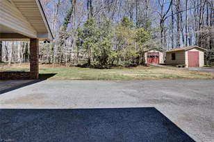 215 Pineburr Rd, Greensboro, NC 27455 - Photo 7
