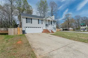2 Ponderosa Ct, Greensboro, NC 27406 - Photo 3