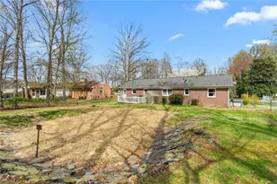 316 Crestview Dr, Thomasville, NC 27360 - Photo 23