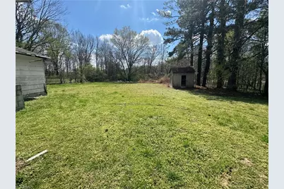 6111 Appletree Court, High Point, NC 27263 - Photo 9