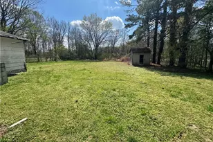 6111 Appletree Ct, High Point, NC 27263 - Photo 9