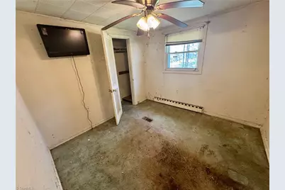 6111 Appletree Court, High Point, NC 27263 - Photo 7