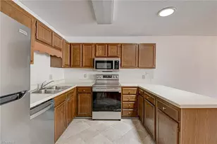 3520 Heathrow Dr, Winston-Salem, NC 27127 - Photo 5