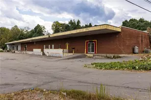 1328 Elkin Hwy 268, North Wilkesboro, NC 28659 - Photo 7