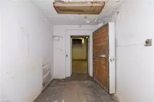 1328 Elkin Hwy 268, North Wilkesboro, NC 28659 - Photo 43