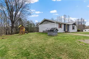 236 Ed Nixon Rd, Thurmond, NC 28683 - Photo 25