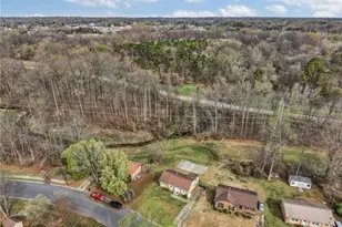 2419 Fernbrook Rd, Greensboro, NC 27405 - Photo 31