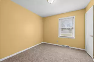 2419 Fernbrook Rd, Greensboro, NC 27405 - Photo 15