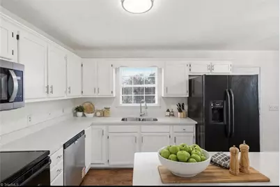 3206 Crestview Drive, High Point, NC 27260 - Photo 13