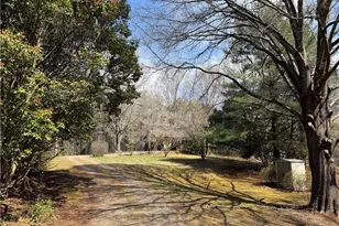 208 Rock Haven Dr, King, NC 27021 - Photo 5