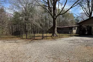 208 Rock Haven Dr, King, NC 27021 - Photo 5