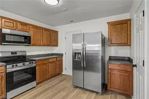 605 Peach Orchard Dr, Browns Summit, NC 27214 - Photo 9