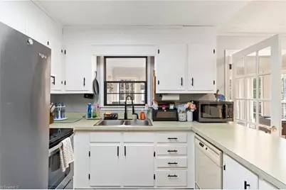 170 Cliffwood Drive, Kernersville, NC 27284 - Photo 15