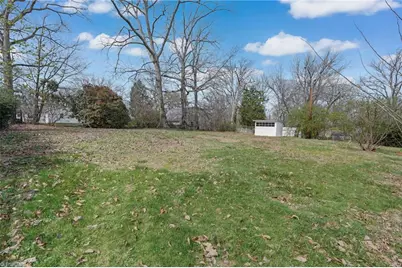 1311 Hawthorne Avenue, Reidsville, NC 27320 - Photo 19