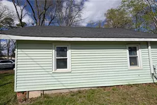 107 Murphy St, Liberty, NC 27298 - Photo 7