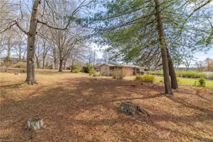 918 Hampton St, Eden, NC 27288 - Photo 35