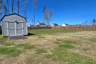 276 Olivia Ct, Lexington, NC 27292 - Photo 3