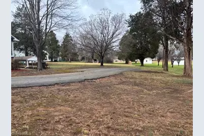 4621 Shattalon Drive, Winston-Salem, NC 27106 - Photo 33