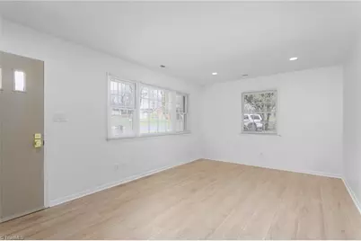 3005 Twin Lakes Drive, Greensboro, NC 27407 - Photo 13