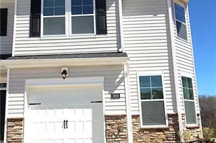 1489 Hallview Ct, Kernersville, NC 27284 - Photo 1