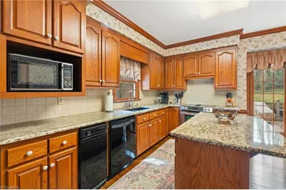 924 Ashley Glen Drive, Winston-Salem, NC 27104 - Photo 23