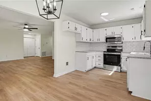 4007 Sassafras Ct, Greensboro, NC 27410 - Photo 9