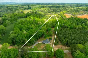 379 Pat Nixon Rd, State Road, NC 28676 - Photo 3