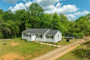379 Pat Nixon Rd, State Road, NC 28676 - Photo 5