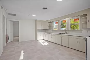 111 Miller St, Thomasville, NC 27360 - Photo 13