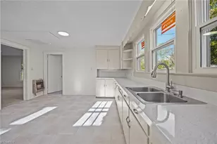 111 Miller St, Thomasville, NC 27360 - Photo 11