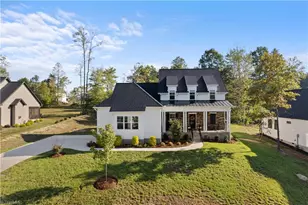 7608 Monty Dr, Kernersville, NC 27284 - Photo 1