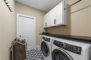 7608 Monty Dr, Kernersville, NC 27284 - Photo 17