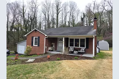 611 Arch Street, Mount Airy, NC 27030 - Photo 3