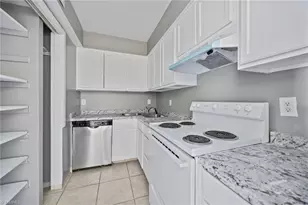 2817 North O.Henry Boulevard, Greensboro, NC 27405 - Photo 11