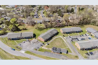 2817 N Ohenry Boulevard #G, Greensboro, NC 27405 - Photo 7