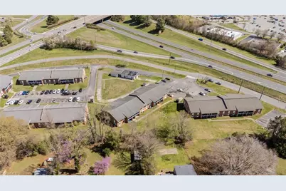 2817 N Ohenry Boulevard #G, Greensboro, NC 27405 - Photo 9