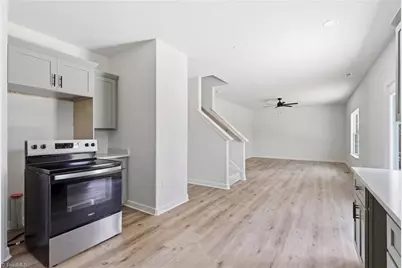 529 Dogwood Circle, High Point, NC 27260 - Photo 11