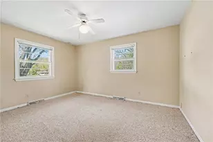 3410 Fern Pl, Greensboro, NC 27408 - Photo 11