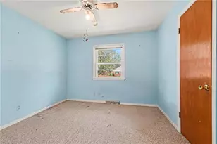 3410 Fern Pl, Greensboro, NC 27408 - Photo 17