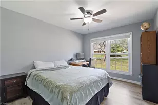 2302 Beaverbrook Dr, Greensboro, NC 27406 - Photo 21