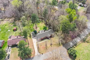 2302 Beaverbrook Dr, Greensboro, NC 27406 - Photo 45