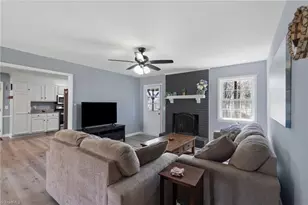 2302 Beaverbrook Dr, Greensboro, NC 27406 - Photo 13