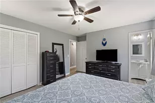 2302 Beaverbrook Dr, Greensboro, NC 27406 - Photo 17