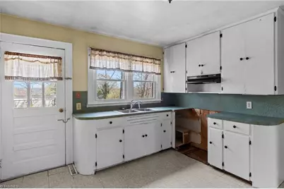 205 Triplett Street, Jonesville, NC 28642 - Photo 11