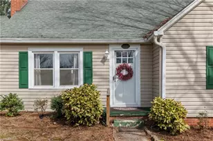 205 Triplett St, Jonesville, NC 28642 - Photo 3